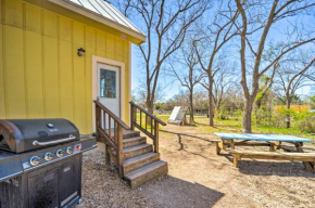 Hill Country Bunk Retreat with Farm Animals!